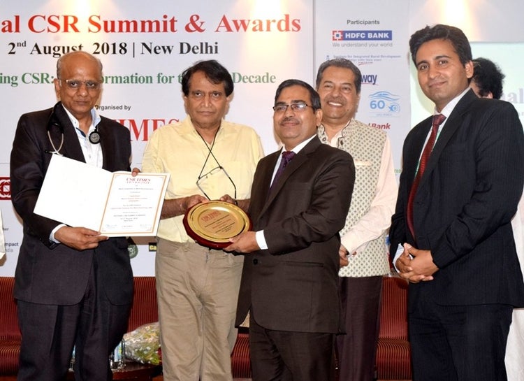 /adobe/assets/urn:aaid:aem:204d50c9-3a66-4b3b-a778-67e6e43d0501/as/shri-suresh-prabhu-honble-minister-of-commerce--industry-and-civil-av.jpg