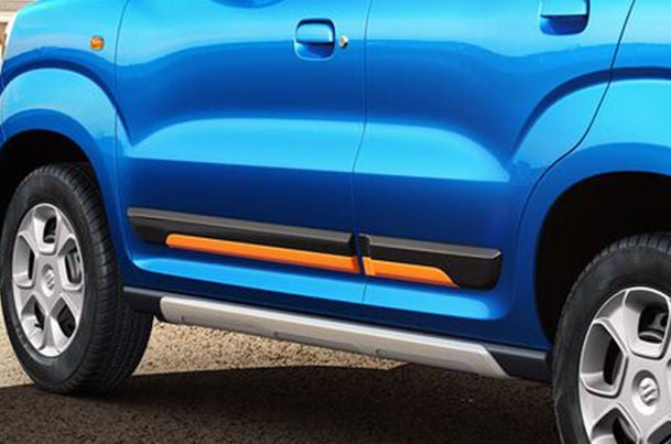 Body Side Moulding (Black & Orange) | S-Presso