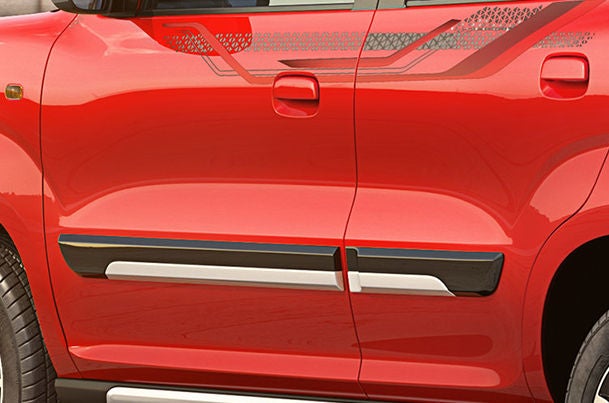 Body Side Moulding (Black & Silver) | S-Presso