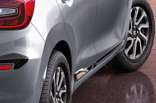 Body Side Moulding (Bluish Black + Copper Insert) | New Baleno