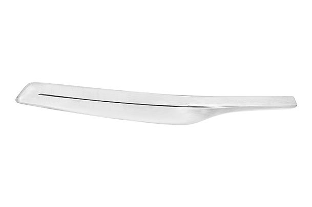 Front Upper Dark Chrome Garnish | Victoris